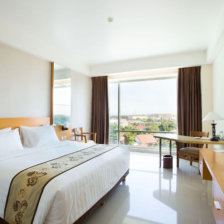 Golden Palace Hotel Lombok Ματαράμ Εξωτερικό φωτογραφία