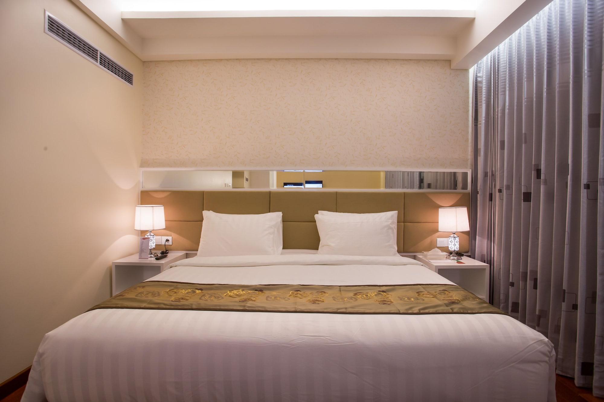 Golden Palace Hotel Lombok Ματαράμ Εξωτερικό φωτογραφία