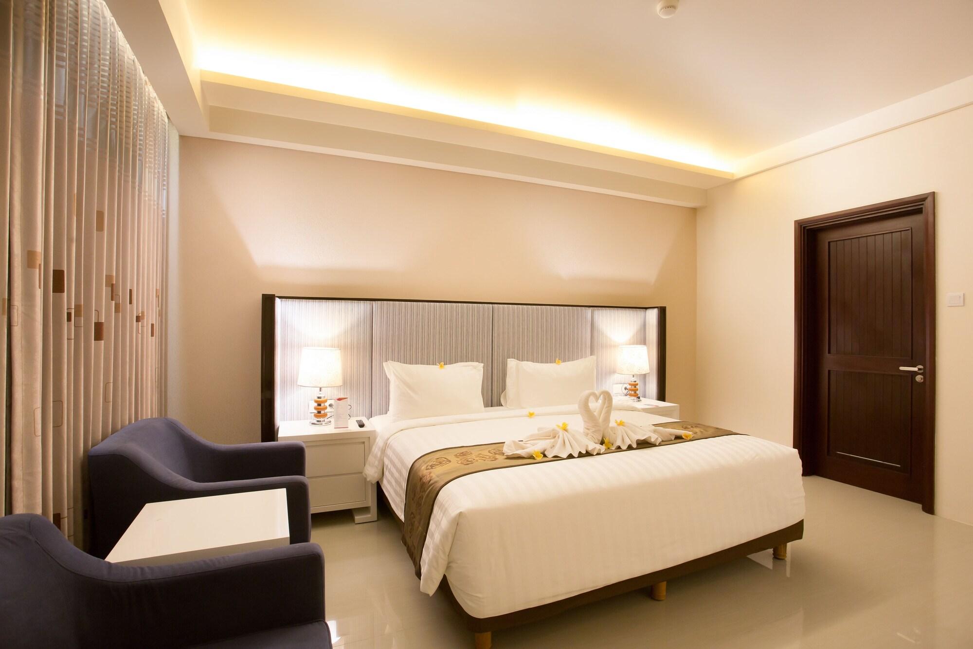 Golden Palace Hotel Lombok Ματαράμ Εξωτερικό φωτογραφία