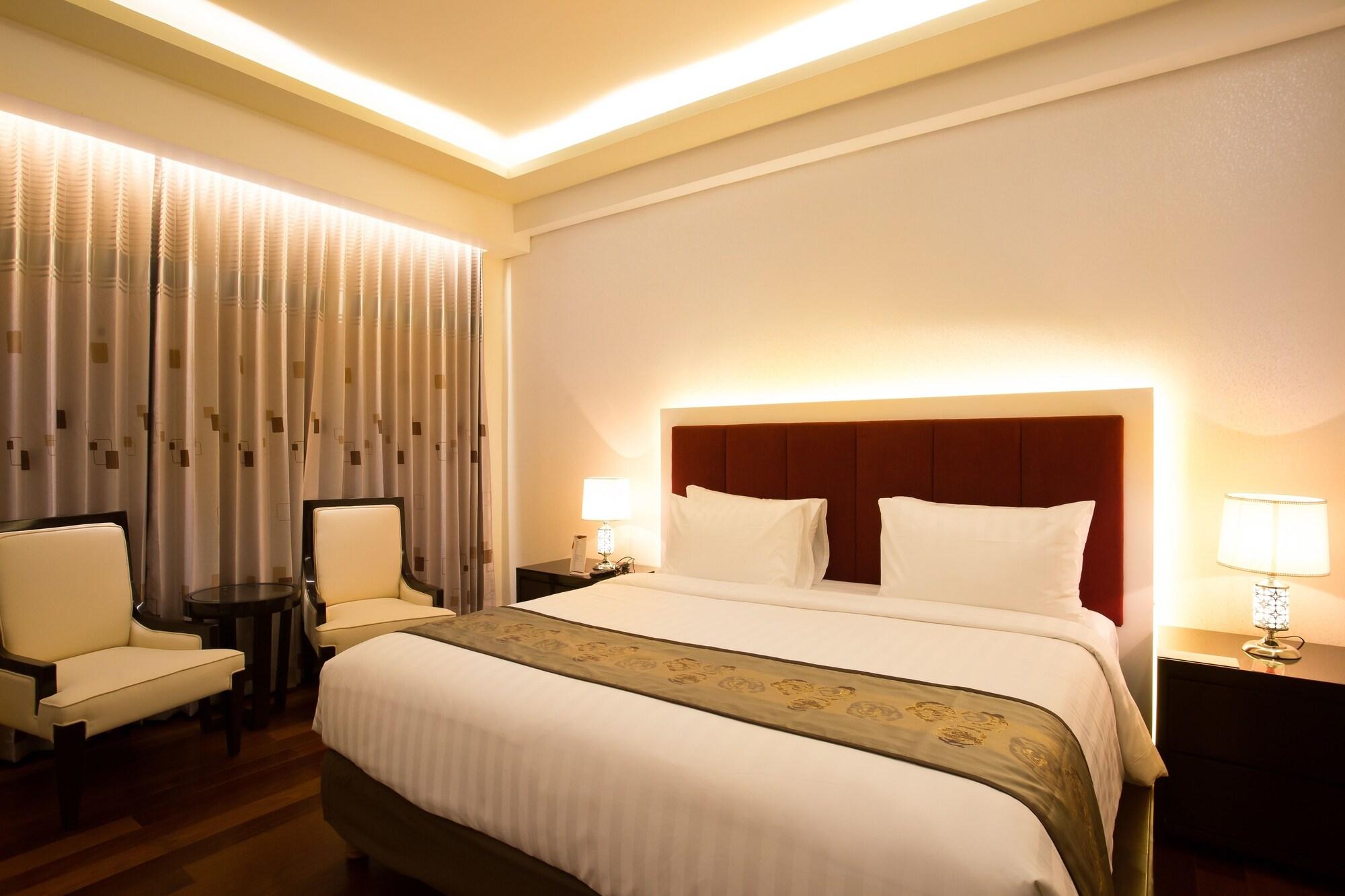 Golden Palace Hotel Lombok Ματαράμ Εξωτερικό φωτογραφία